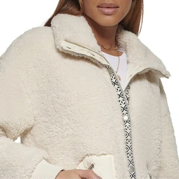 Levi's Women's Sherpa Fleece Teddy Jacket, Size XL, New with Tag MSRP $120 - Picture 10 of 14